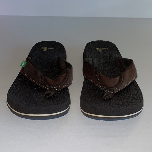 Sanuk Beer Cozy Brown Leather Upper Strap Flip Flops - Picture 5 of 10